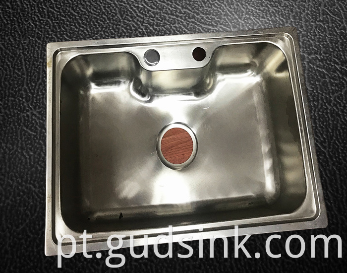 what is the best gauge of stainless steel sink